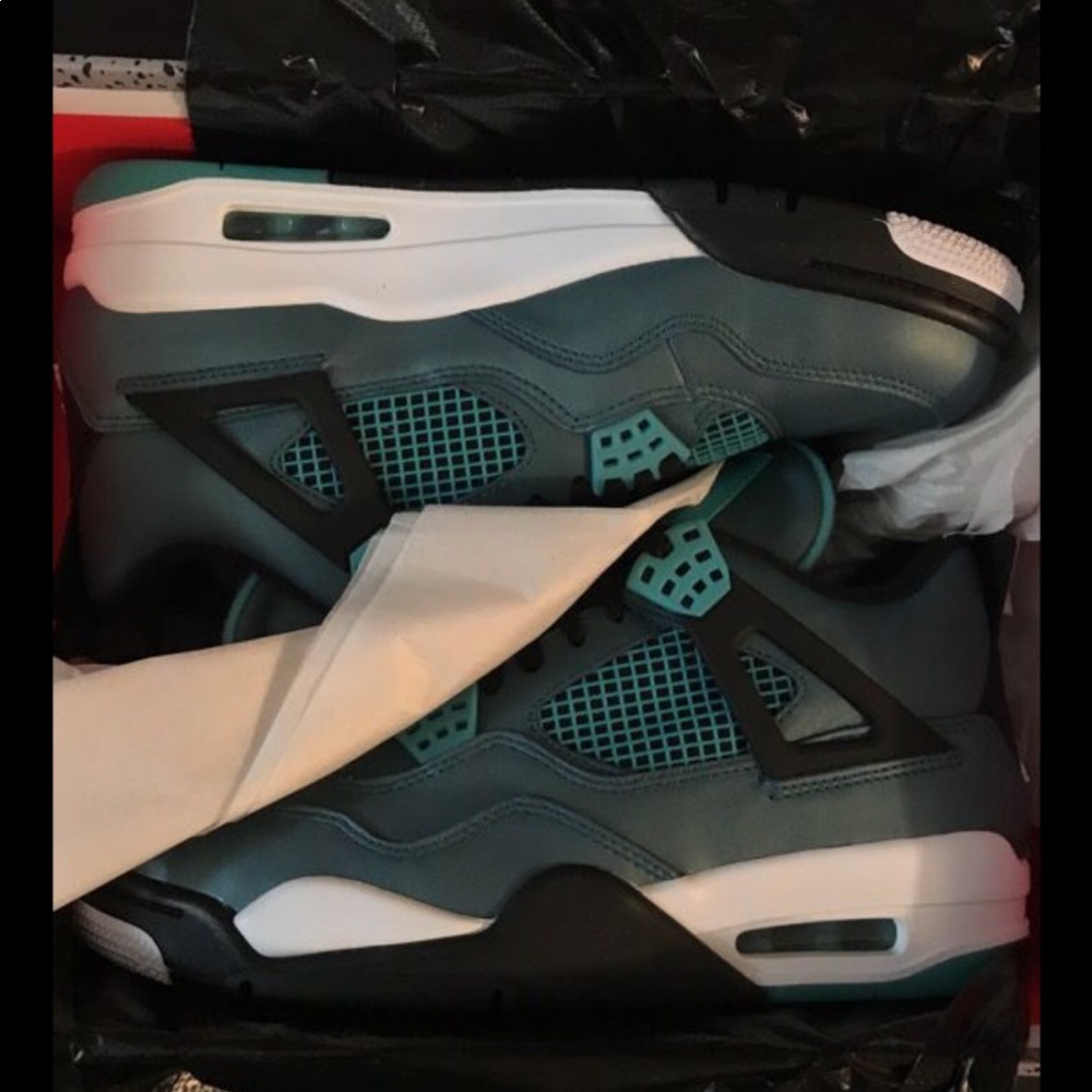 New retro Jordan 4 teal green